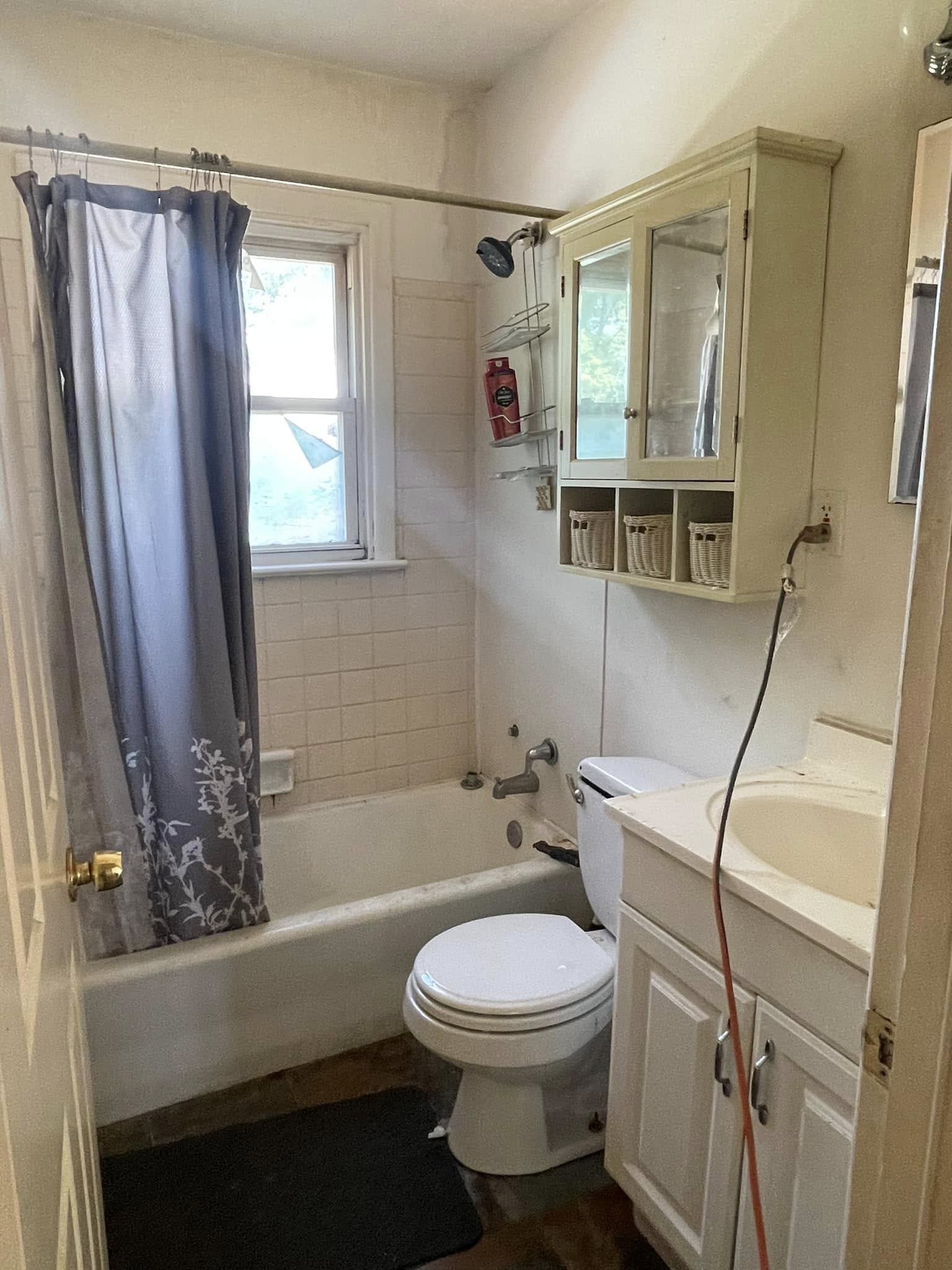 Bathroom- Before